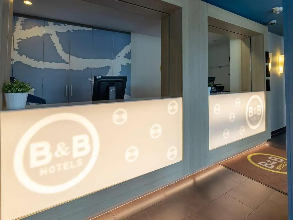 B&B Hotel Frankfurt-Hahn Airport Plein