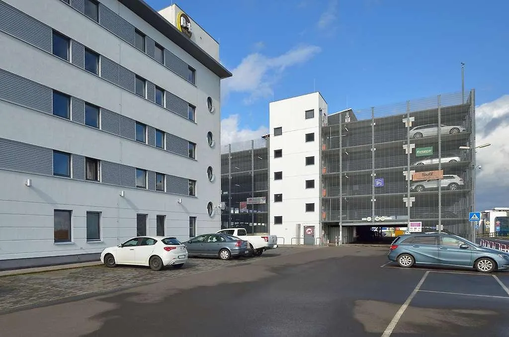 B&B Hotel Frankfurt-Hahn Airport Plein