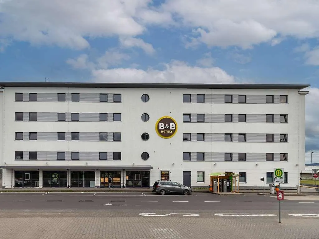 B&B Hotel Frankfurt-Hahn Airport Plein