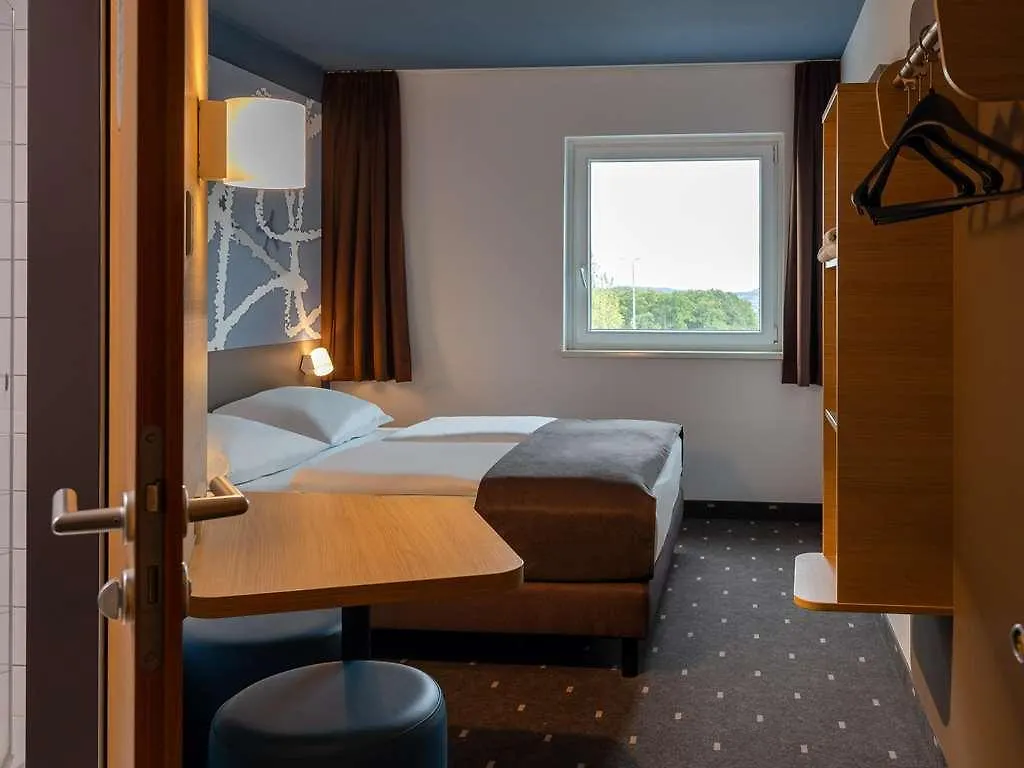 B&B Hotel Frankfurt-Hahn Airport Plein
